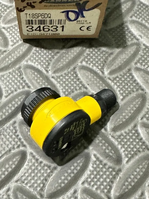 Фотоэлектрический датчик T18SP6DQ Photoelectric Switch Sensor PNP — фото лота 2