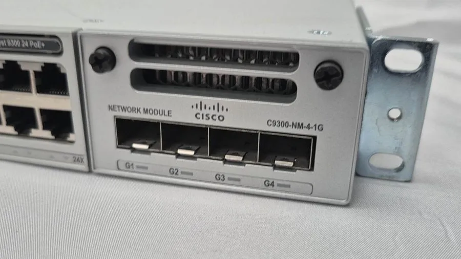 Коммутатор Cisco Catalyst C9300-24P-E With C9300-NM-4-1G