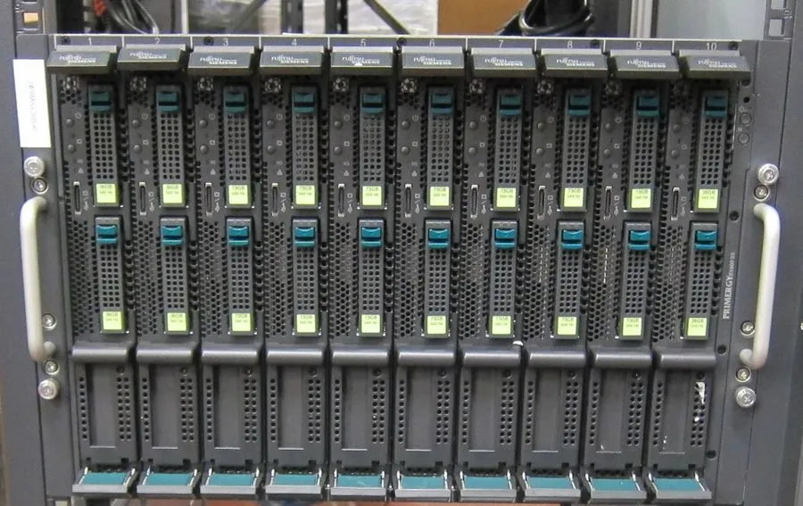 Сервер Fujitsu-Siemens PRIMERGY BX600 S3 With 10x BX620 S5 2x L5530 CPU Blade Se