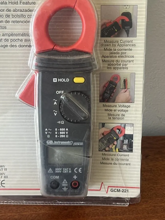 Тестер Gardner Bender GCM-221 Digital Clamp Meter Professional-Grade Electrical — фото лота 2
