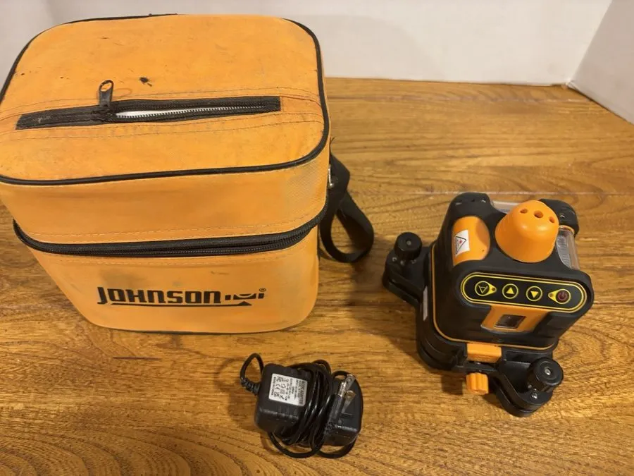 Нивелир Johnson Level & Tool 40-6502 Manual-Leveling Rotary Laser Kit — фото лота 1