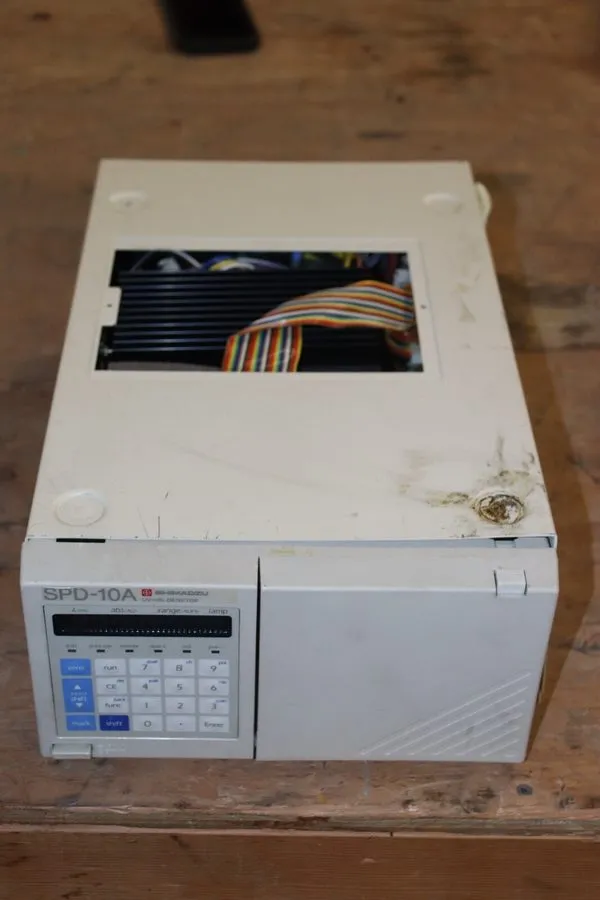 Хроматограф Shimadzu SPD-10A VP HPLC System UV VIS Detector Agilent Waters HP
