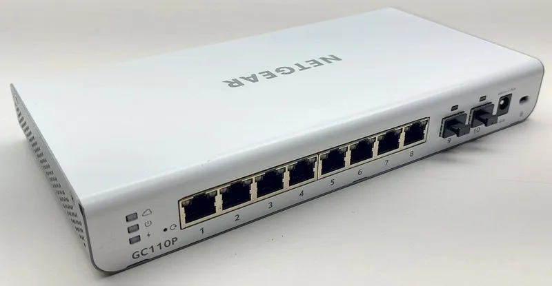 Коммутатор Netgear 8-Port Gigabit PoE App Managed Smart Cloud Switch 2 SFP Port