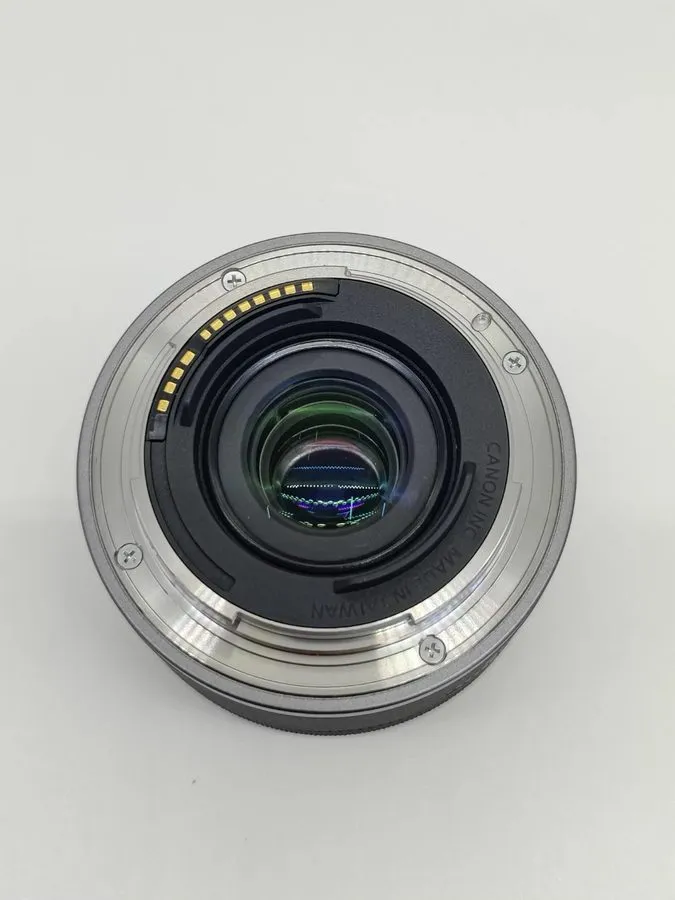 Объектив Canon RF16mm F2.8 STM Vlogging Fast Autofocus Compact Ultra Wide Angle  — фото лота 1