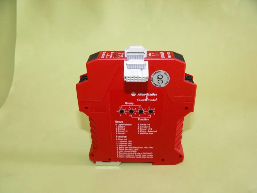 Реле безопасности Allen-Bradley 440R-W23218.Safety Relay.MSR320P.SER.A