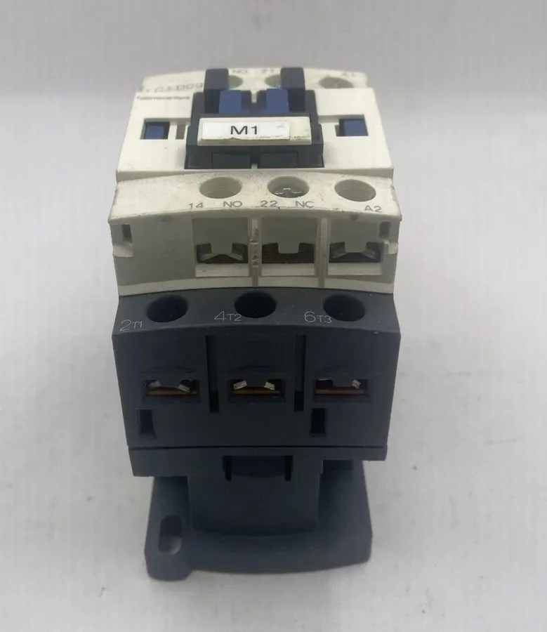 Контактор Schneider Electric LC1D09 TeSys Contactor 25A 690V 50/60Hz 6kV 3 Pole — фото лота 1
