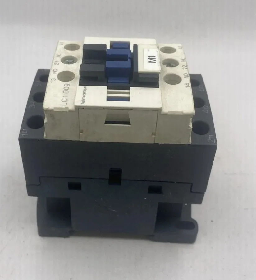 Контактор Schneider Electric LC1D09 TeSys Contactor 25A 690V 50/60Hz 6kV 3 Pole — фото лота 2