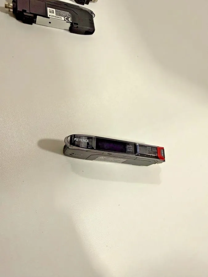 Датчик Keyence FS-N41C Fiber Sensor Amplifer — фото лота 1