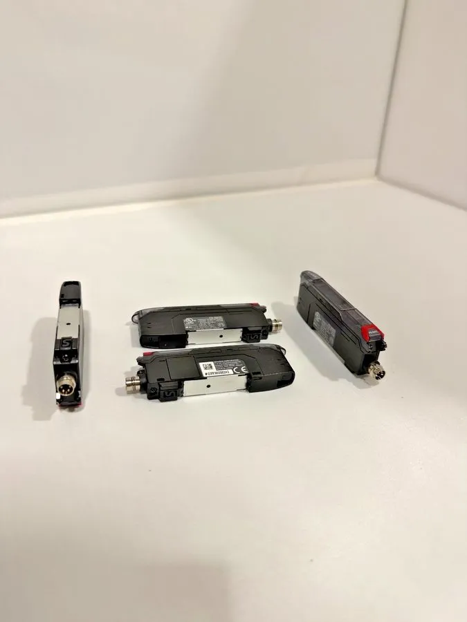 Датчик Keyence FS-N41C Fiber Sensor Amplifer — фото лота 2