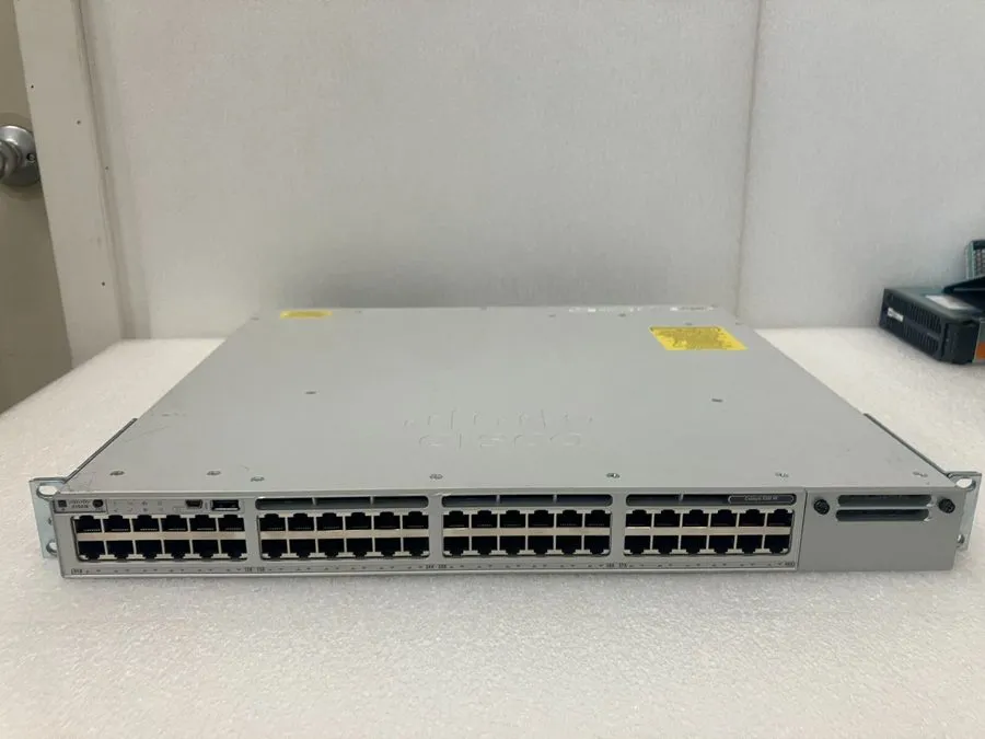 Коммутатор Cisco C9300-48T-A 9300 48-port data only Network Advantage