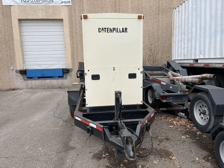 Дизель-генератор 113kW Caterpillar 3304 SR4B Mobile Diesel Generator — фото лота 2