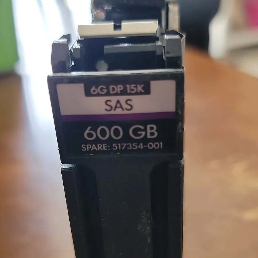 Жёсткий диск HP 600GB 15K RPM SAS 6Gbps 2.5in Hot-Swap HDD w/ Caddy 517354-001