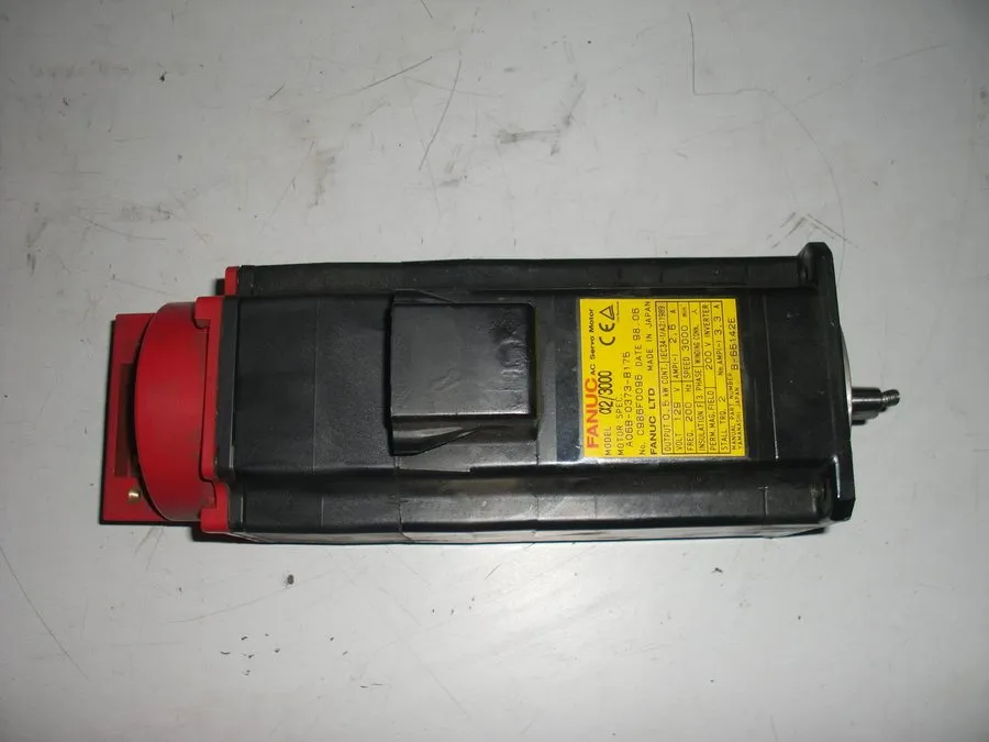 Серводвигатель FANUC AC Servo Motor 02/3000 A06B-0373-B175 0.5 kW 199V 3000RPM
