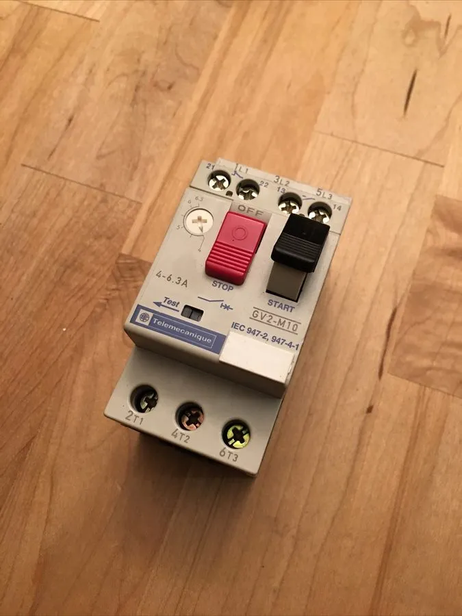 Автоматический выключатель Telemecanique GV2-M10 4-6.3 A Motor Circuit Breaker 6