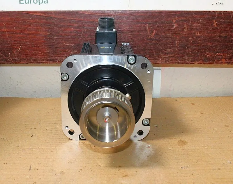 Сервопривод YASKAWA SERVO DRIVER SGD7S-180A00A — фото лота 3