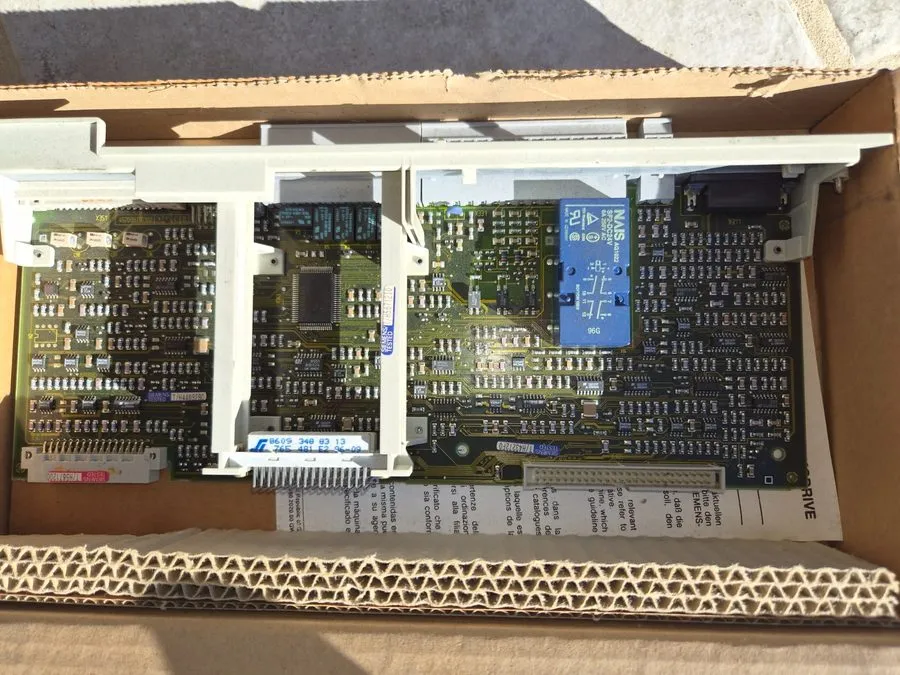 Сервоусилитель 6SN1123-1AA00-0CA2 SIEMENS SIMODRIVE 611 Power Module