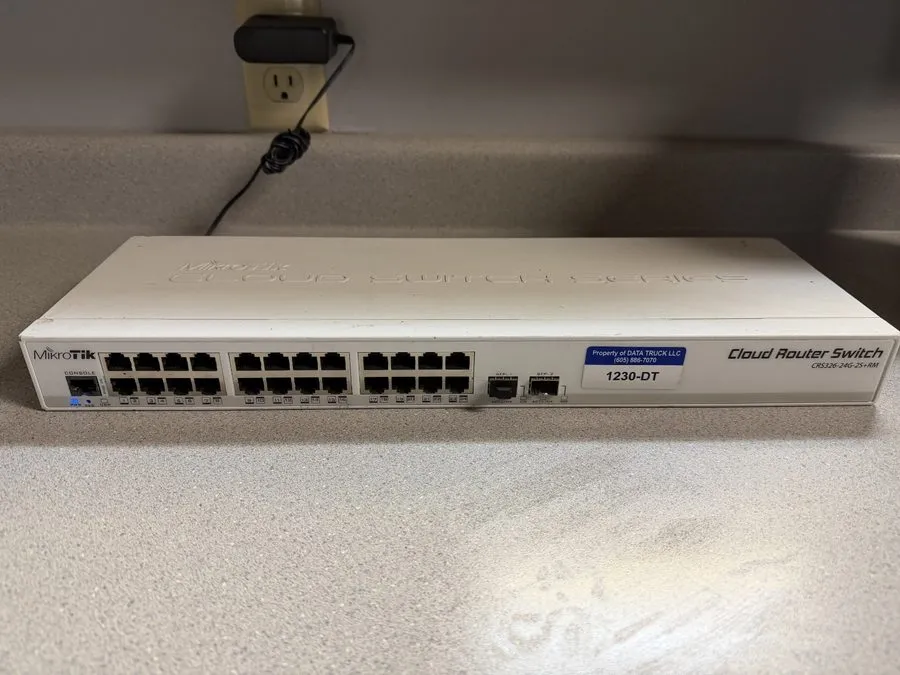 Коммутатор MIKROTIK CRS326-24G-2S+IN Managed Switch 24-Port Gigabit 2x 10G SFP+