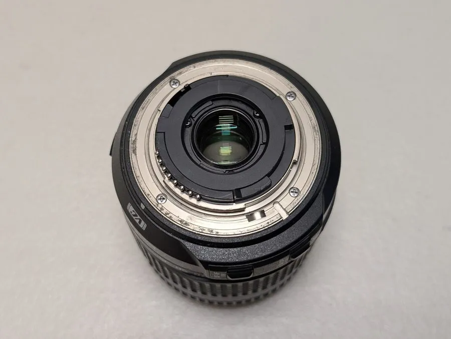 Объектив Tamron B008 18-270mm f/3.5-6.3 Di-II PZD VC AF Lens