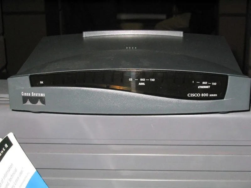 Медиаконвертер Cisco CISCO827 827 Router 1 x 10Base-T LAN, 1 x ADSL WAN