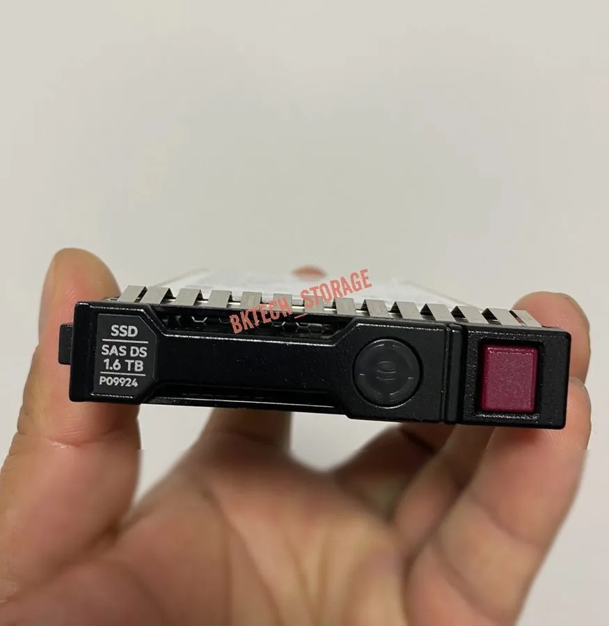 Жёсткий диск HPE P09092-B21 1.6TB P09924-001 2.5'' SFF SAS 12Gb Mixed Use Hot Sw