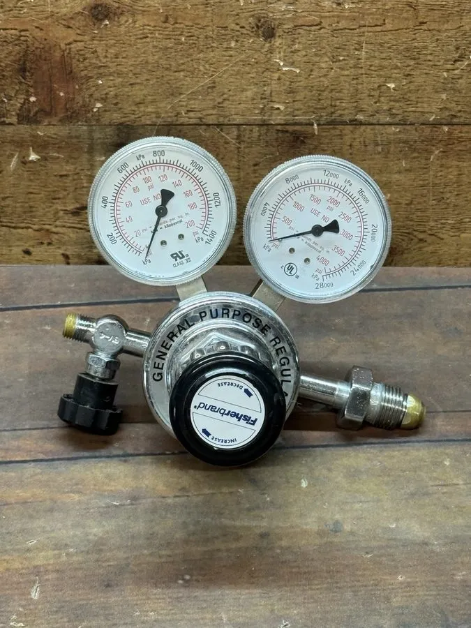 Трубопроводная арматура Fisherbrand 10-572-S Dual Gauge Gas Regulator 3000 PSI — фото лота 1