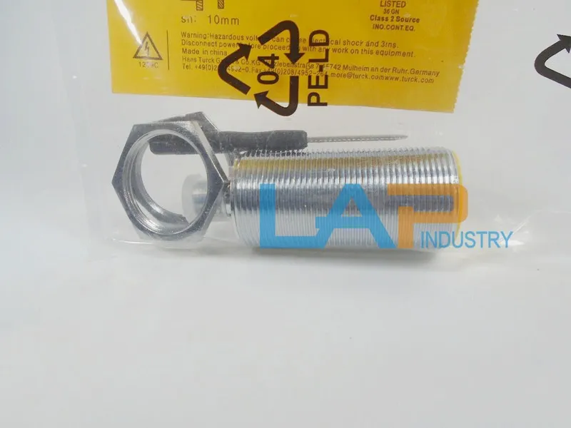 Датчик приближения TURCK PROXIMITY SENSOR SWITCH BC10-M30-AP4X-H1141 10-65VDC 20