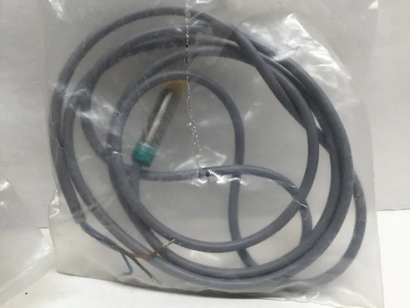 Датчик приближения Turck Uprox Ni8U-EM12-AP6X Inductive Proximity Sensor (Lot 1)