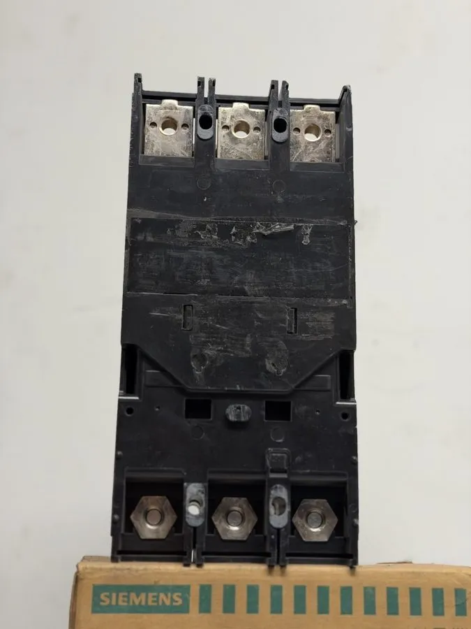 Автоматический выключатель Sentron Series Siemens FXD63B150 150 Amp 600Vac 3 Pol — фото лота 1