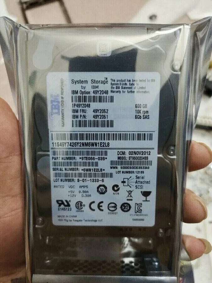 Жёсткий диск IBM 49Y2051 49Y2052 600GB 49Y2048 2.5 in 10K SAS 6G HDD HARD DRIVE