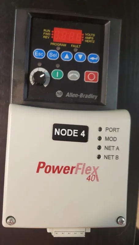 Частотный преобразователь ALLEN BRADLEY AC DRIVE POWERFLEX-40 22B-D6P0N104 2.2KW — фото лота 1