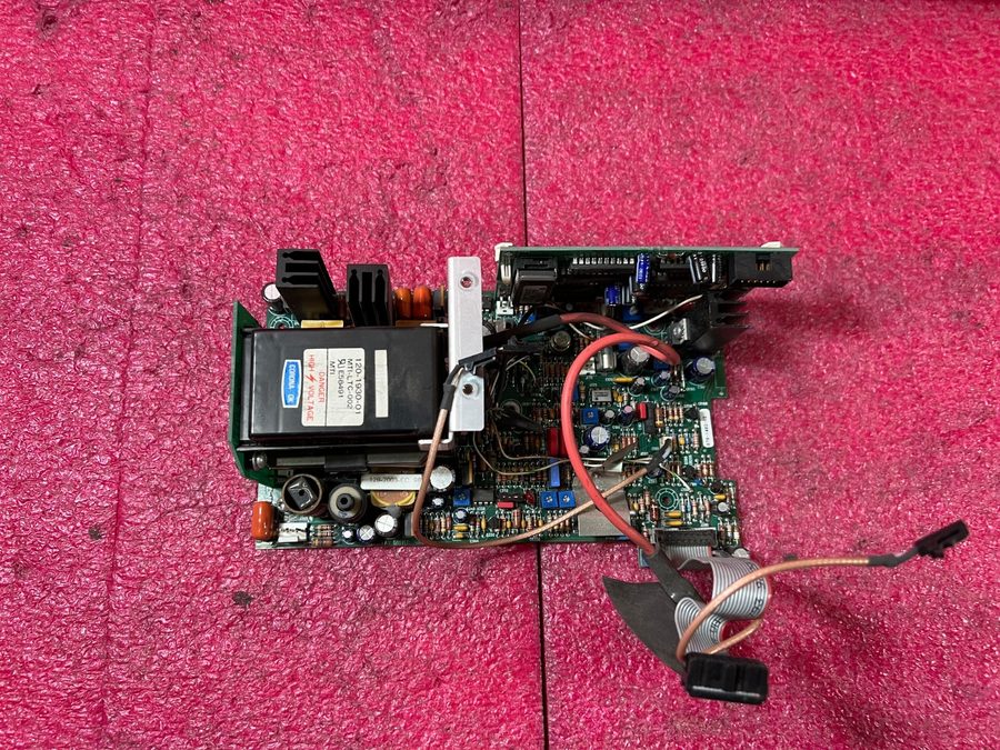 Осциллограф TDS 784C TEKTRONIX 4-CH DIGITIZING OSCILLOSCOPE Screen Power Supply 