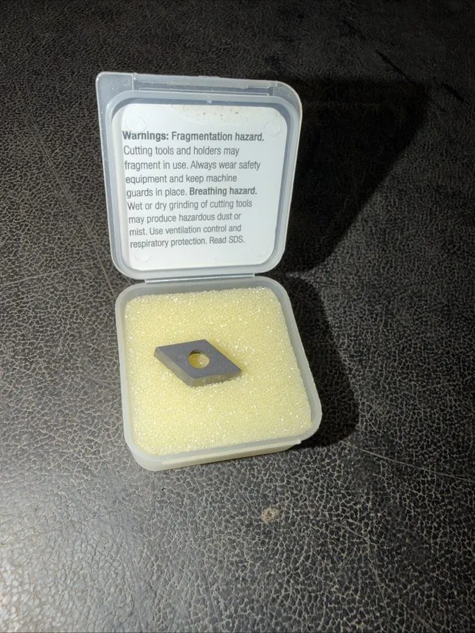 Режущий инструмент Kennametal DCGW11T304FST DCGW3251FST KD1425 Carbide Insert — фото лота 1