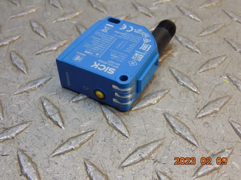 Фотоэлектрический датчик Sick WTT12L-B2562 Photoelectric Sensor 1072637