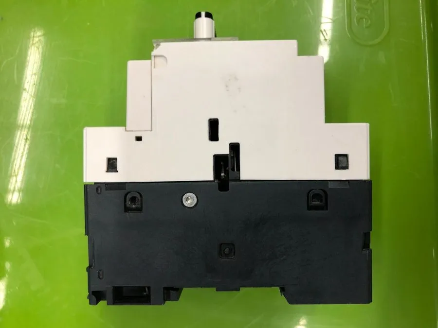 Автоматический выключатель Schneider Electric GV2P14 Motor Circuit Breaker 3 Pol