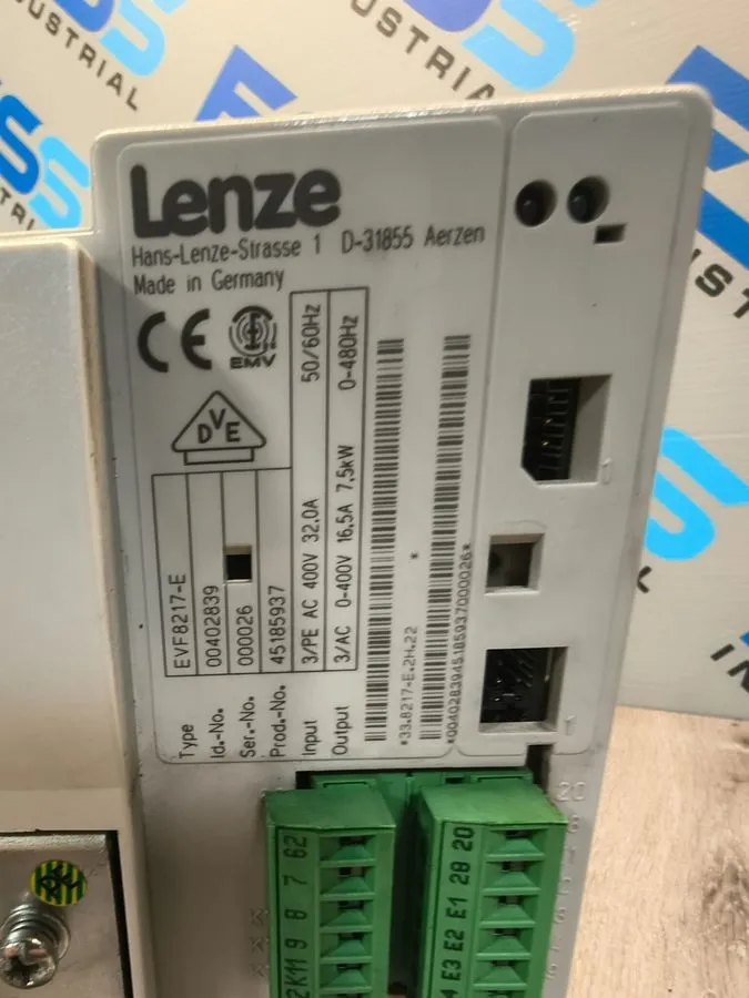 Сервопривод LENZE INVERTER EVF8217-E SERVO DRIVE