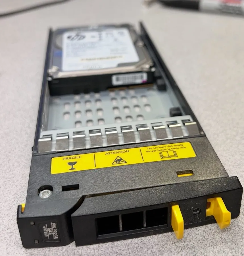 Жёсткий диск HP 697389-001 900GB 6G 10K 2.5 SFF SAS HDD (M6710) Hard Disc Drive