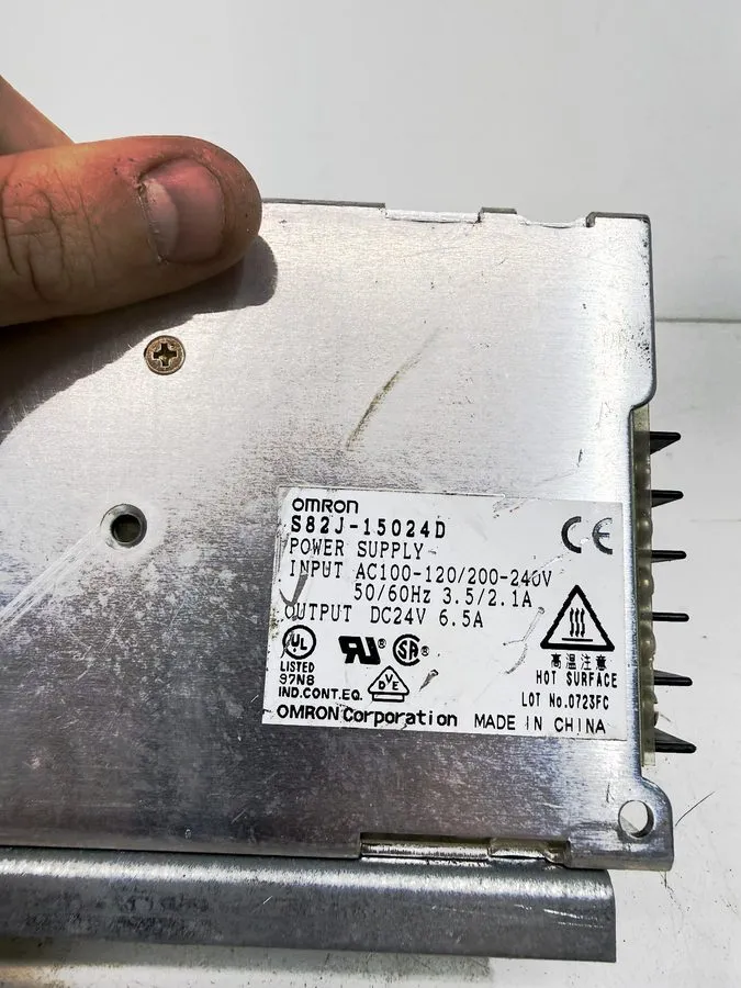 Блок питания Omron S82J-15024D Power Supply 24VDC 6.5A 150W DIN Rail Mount 100-2 — фото лота 2