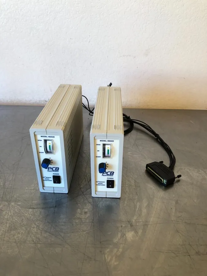 Преобразователь сигнала PCB PIEZOTRONICS 482A22 SENSOR SIGNAL CONDITIONER UNITY 