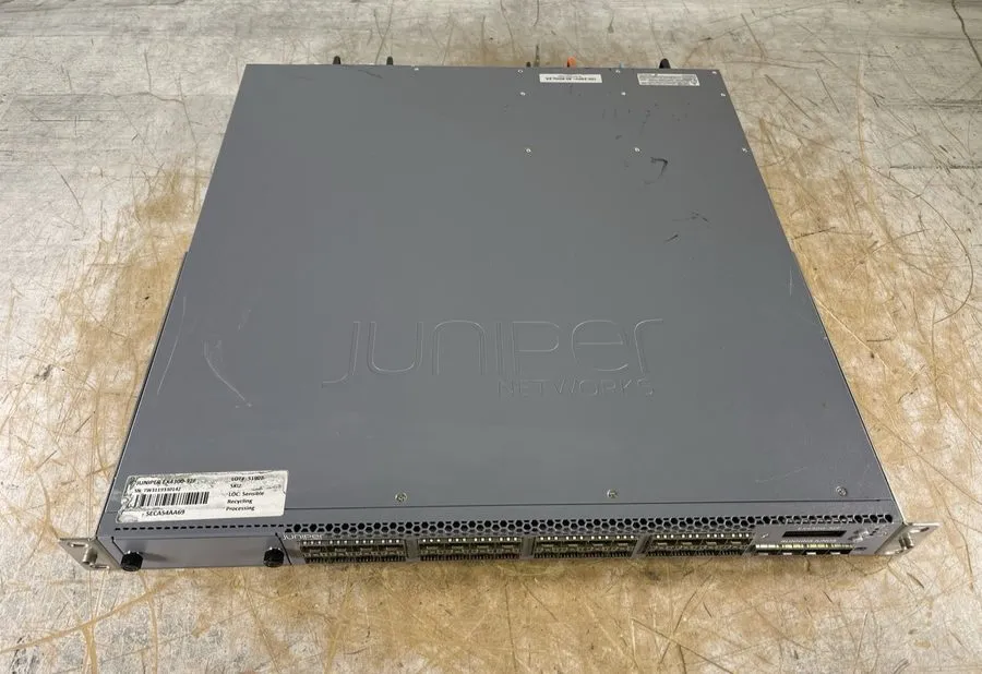 Коммутатор Juniper EX4300-32F 32-Port 4x 10G Ethernet Switch — фото лота 2