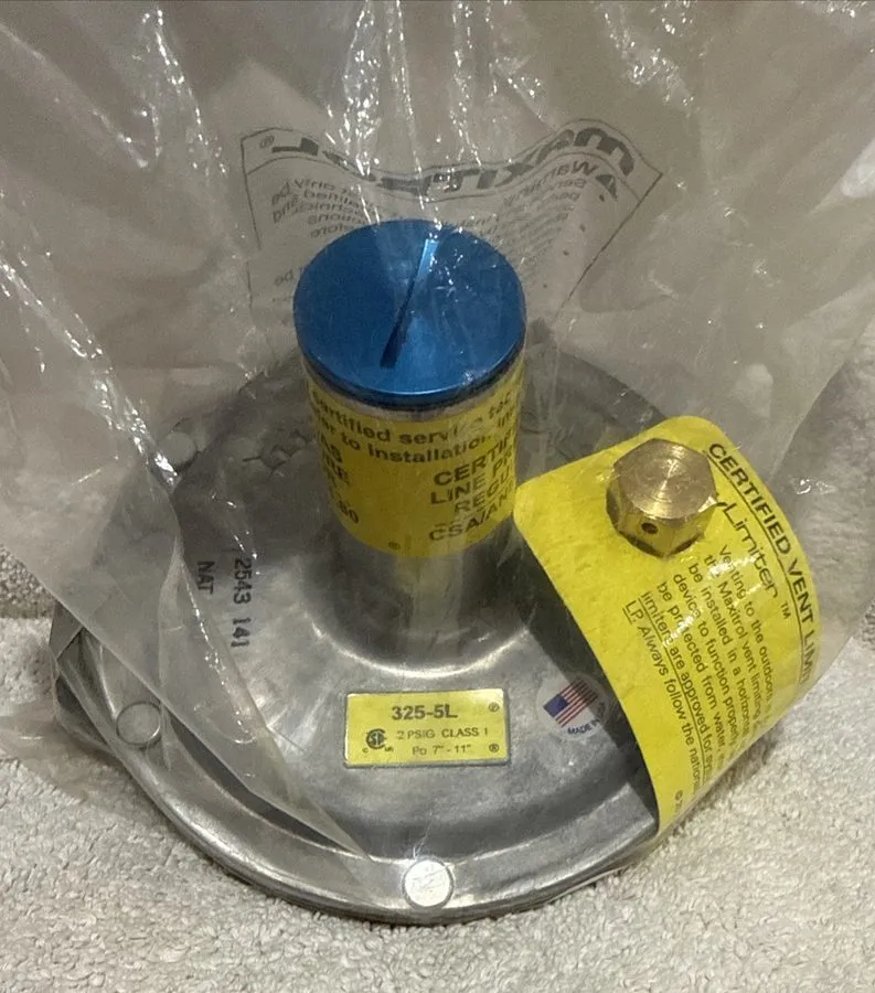 Трубопроводная арматура Maxitrol 325-5L Gas Pressure Regulator 3/4" IPS Model 32