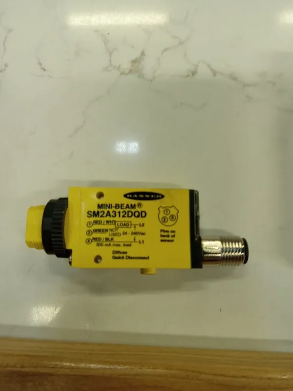 Фотоэлектрический датчик BANNER SM2A312DQD Mini-Beam Photoelectric Sensor 24-240