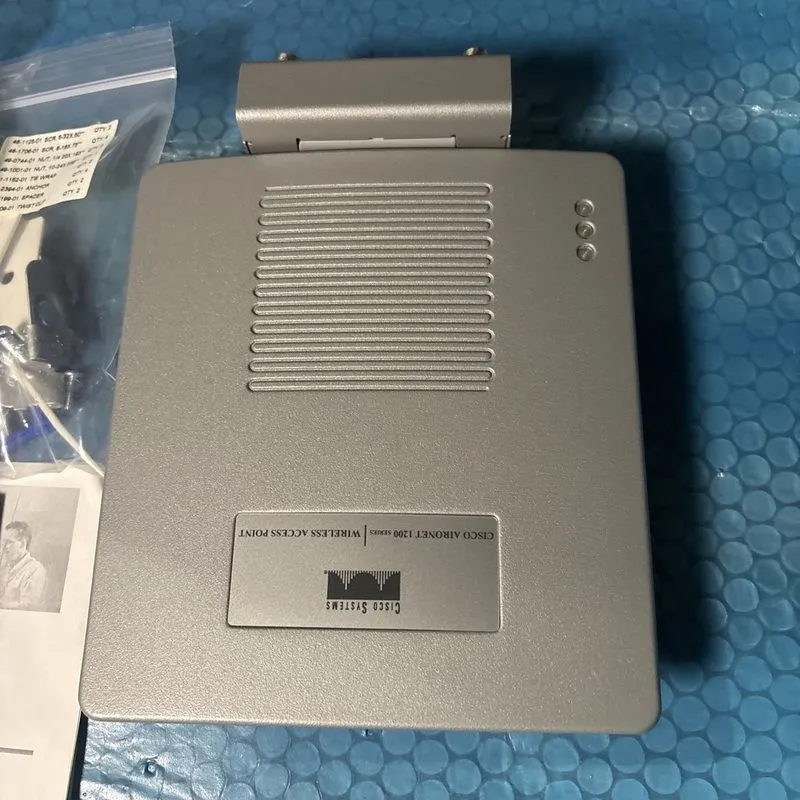 Точка доступа Wi-Fi Cisco Aironet 1200 Series Wireless Access Point AIR-AP1232AG — фото лота 2