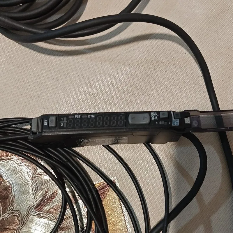 Датчик One Keyence FS-N13N Fiber Optic Sensor — фото лота 4