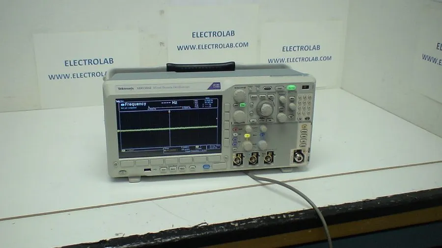 Осциллограф Tektronix MDO3032 350 MHz 2 Ch, 2.5 GSa/s Mixed Domain Oscilloscope 