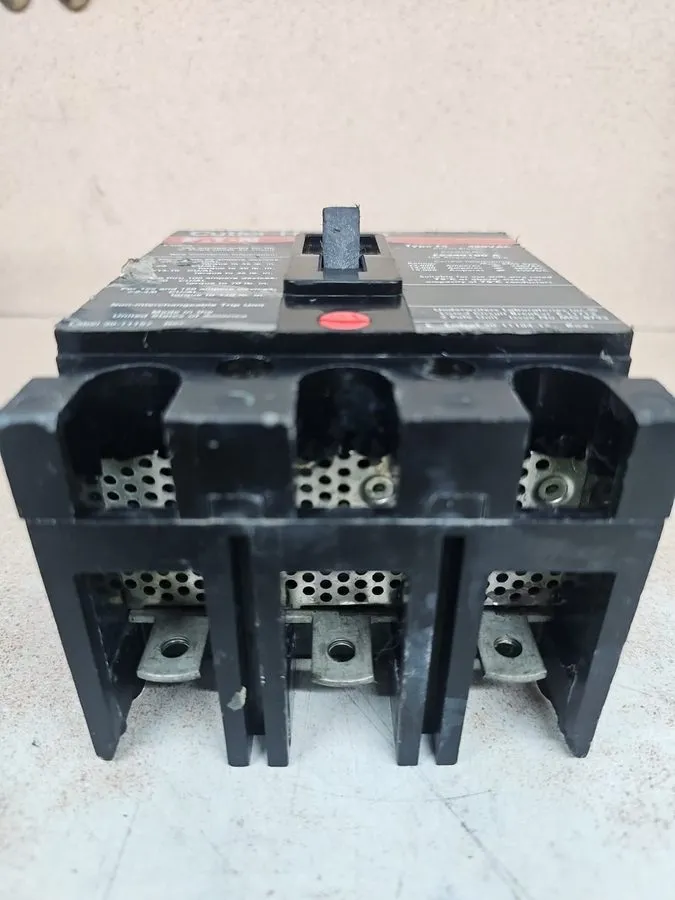 Автоматический выключатель General Electric FS340100A Circuit Breaker 100A 3P 48