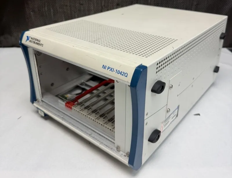 Шасси National Instruments NI PXI-1042Q Quiet 8-Slot 3U PXI Chassis