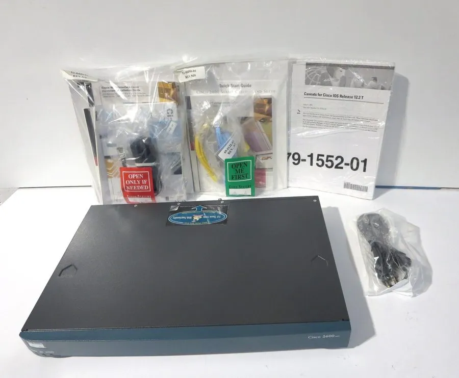 Маршрутизатор CISCO 2620 2600 SERIES ROUTER