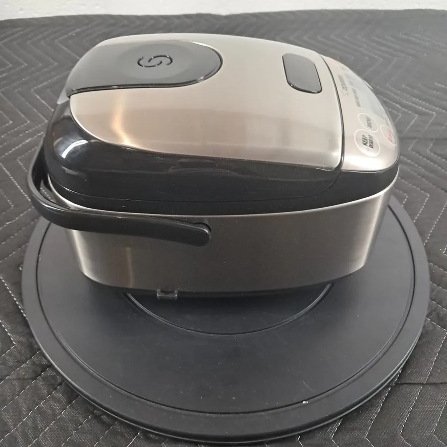 Рисоварка Zojirushi Micom NS-LGC05 Rice Cooker & Warmer Stainless Black