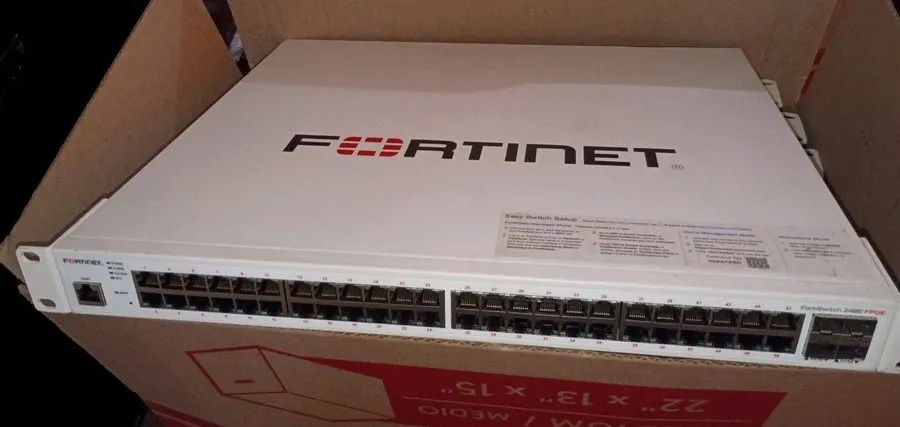 Коммутатор Fortinet FS-248E-FPOE FortiSwitch 48-Port PoE Gigabit Switch — фото лота 1