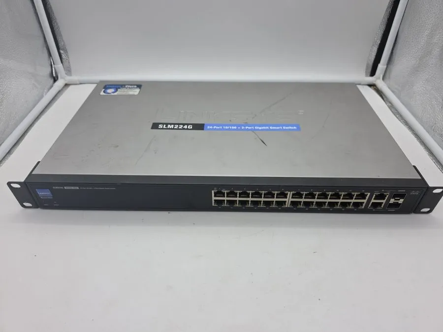 Коммутатор Cisco Linksys SLM224G 24 Port 10/100 Managed Smart Switch(s) Tests Go